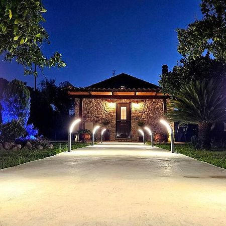 Villa Patras Stonehouse With Large Yard - Πέτρινο Σπίτι Με Αυλή Paralía Esterno foto