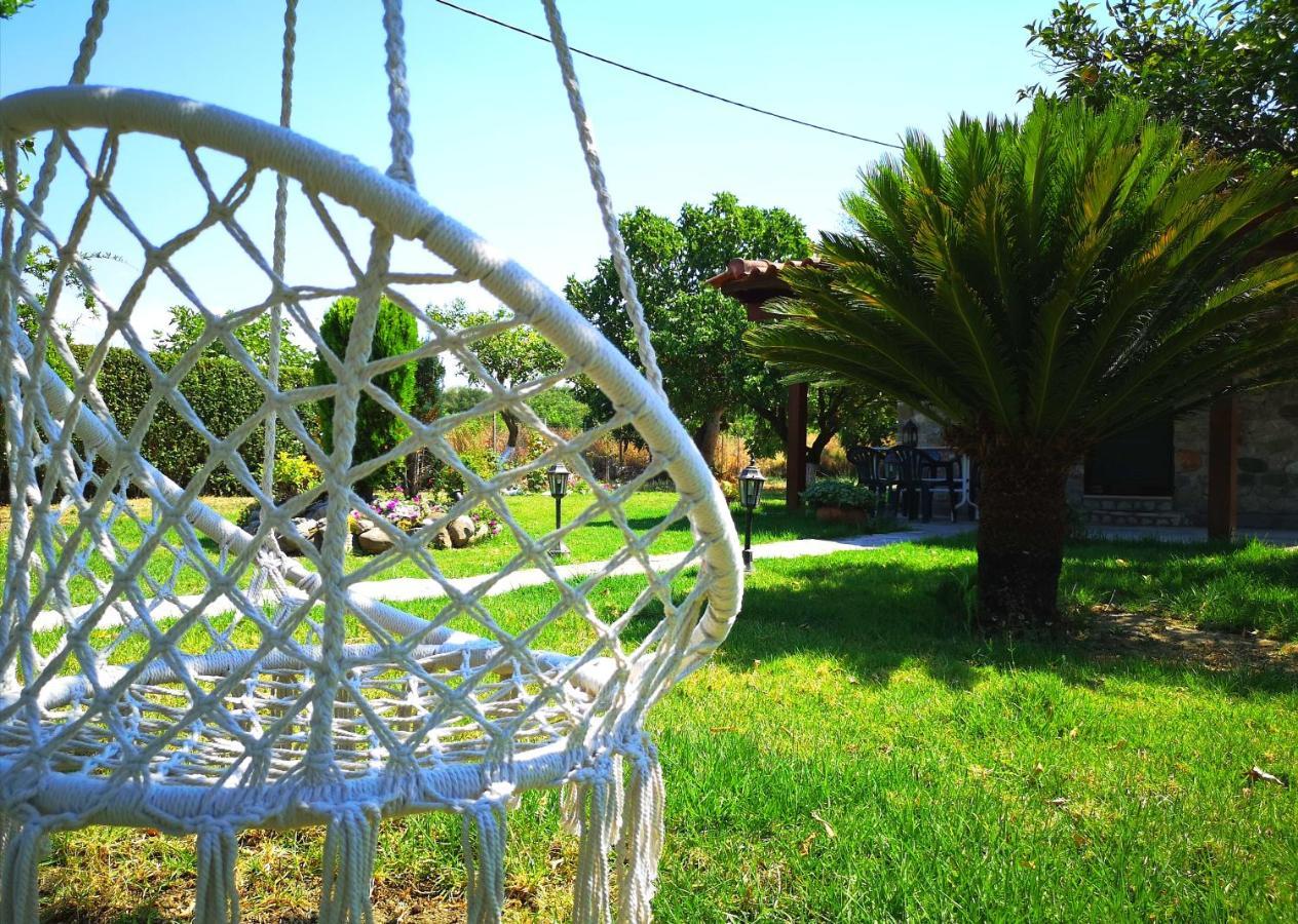 Villa Patras Stonehouse With Large Yard - Πέτρινο Σπίτι Με Αυλή Paralía Esterno foto