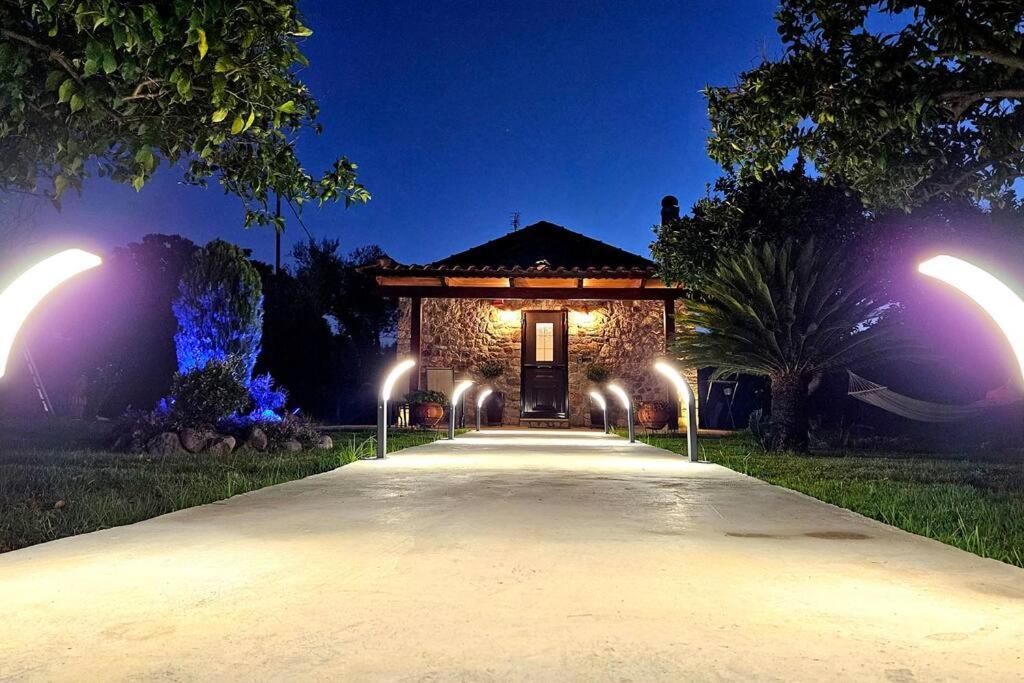 Villa Patras Stonehouse With Large Yard - Πέτρινο Σπίτι Με Αυλή Paralía Esterno foto
